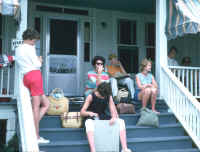 people3.jpg (112585 bytes)